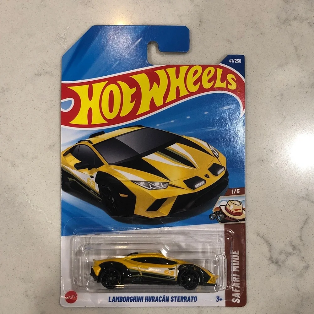 Mattel Hot Wheels Lamborghini Huracán Sterrato - Yellow and Black